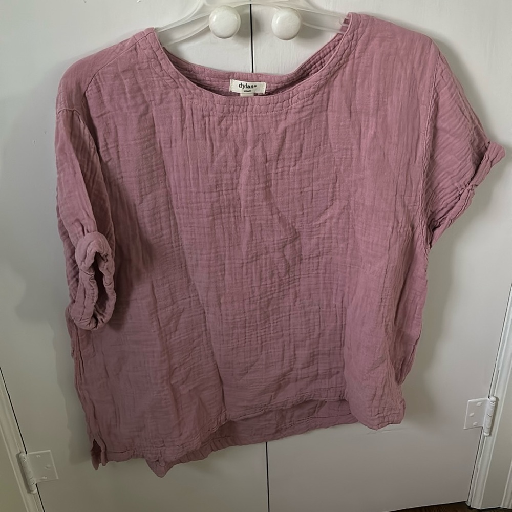 pink top!